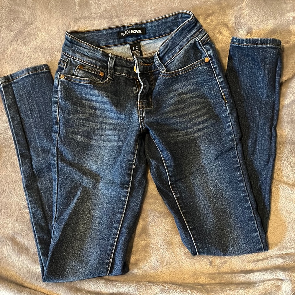 Fashion Nova Jeans size 1/2